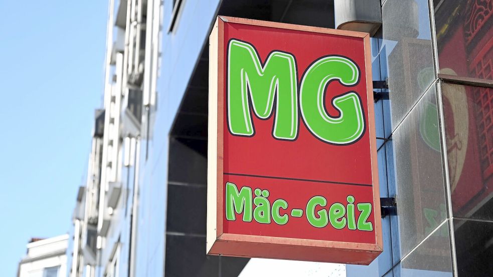 In vielen ostdeutschen Städten gibt es Filialen der Kette Mäc Geiz. Foto: Elisa Schu/dpa