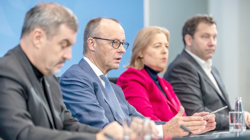 Die Koalition macht einen Schritt zurück bei den Entlastungen und einen nach vorne bei den Reformen. (Archivbild) Foto: Michael Kappeler/dpa