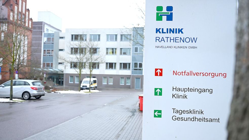 Ein Kinderarzt der Havelland-Kliniken wird wegen sexuellen Missbrauchs angeklagt. (Archivbild) Foto: Elisa Schu/dpa