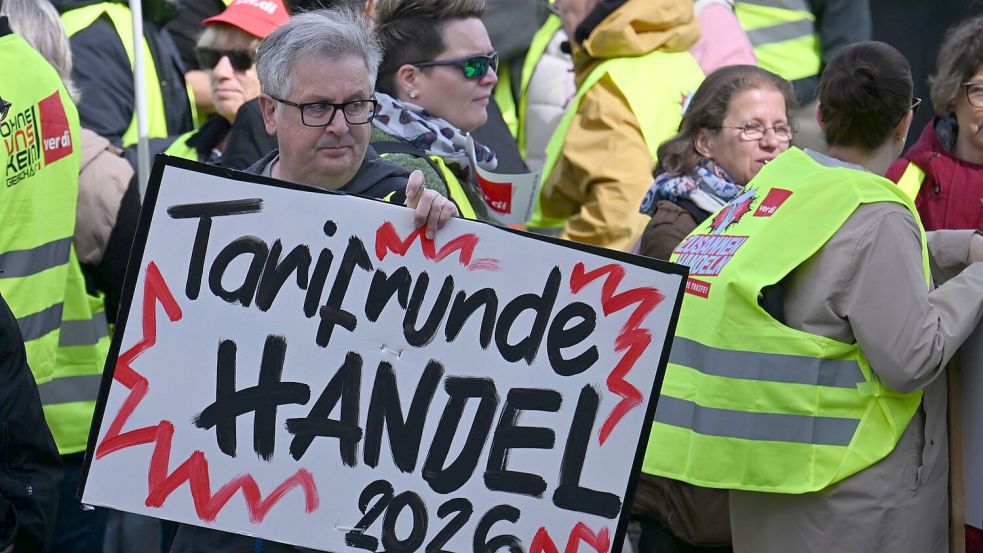 Verdi startet bundesweit Warnstreiks im Handel. Foto: Federico Gambarini/dpa
