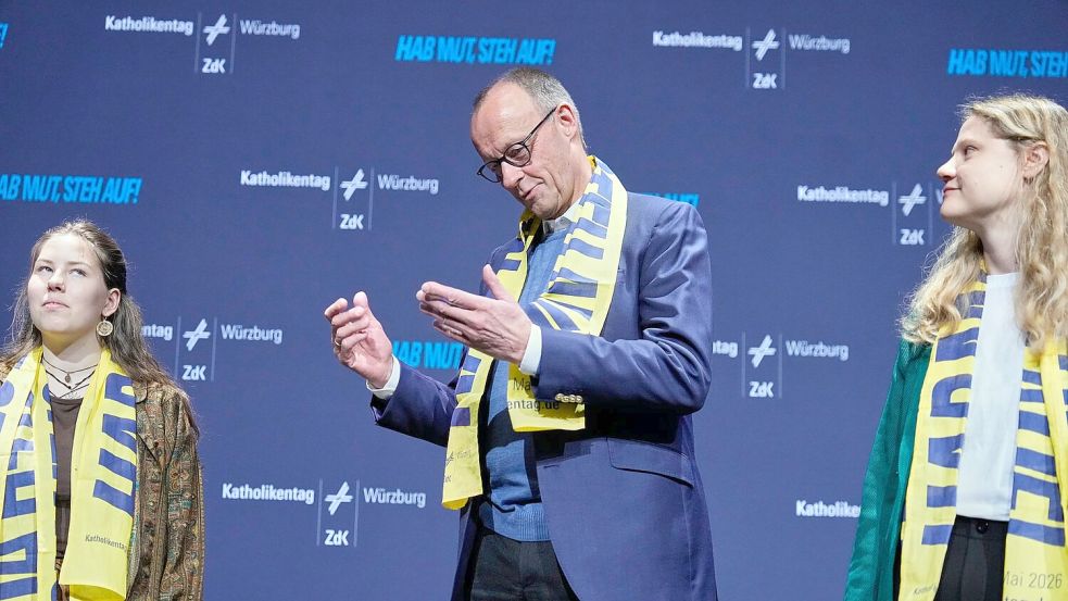 Der Bundeskanzler stellte sich kritischen Fragen von jungen Leuten. Foto: Matthias Schrader