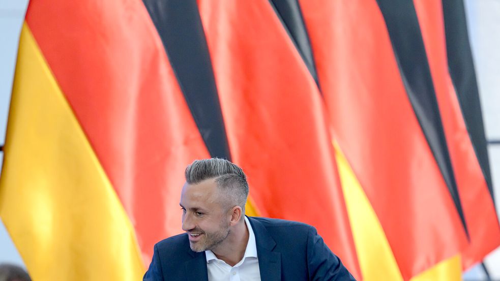 AfD-Spitzenkandidat Ulrich Siegmund liegt in Sachsen-Anhalt in Umfragen mit großem Vorsprung vor allen anderen Parteien. Foto: dpa/Hendrik Schmidt