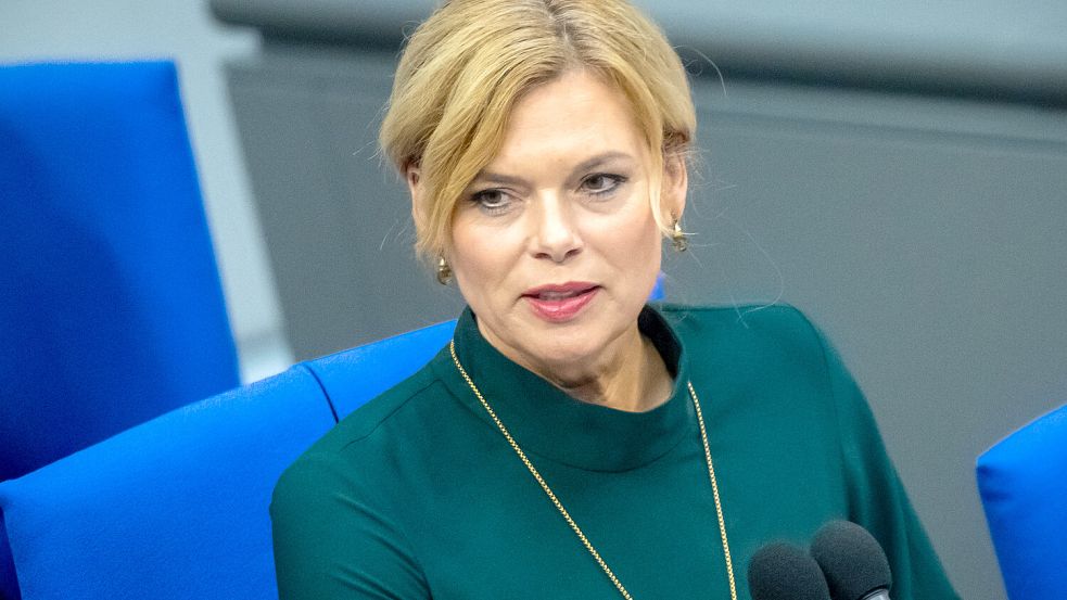Julia Klöckner kritisiert erneut die Kirchen dafür, zu weltlich zu agieren. Foto: dpa/Michael Kappeler