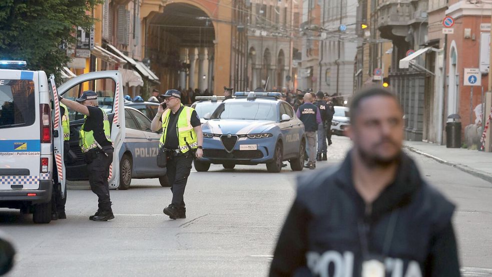 Im norditalienischen Modena fuhr ein Auto in eine Menschenmenge. Foto: Ipa