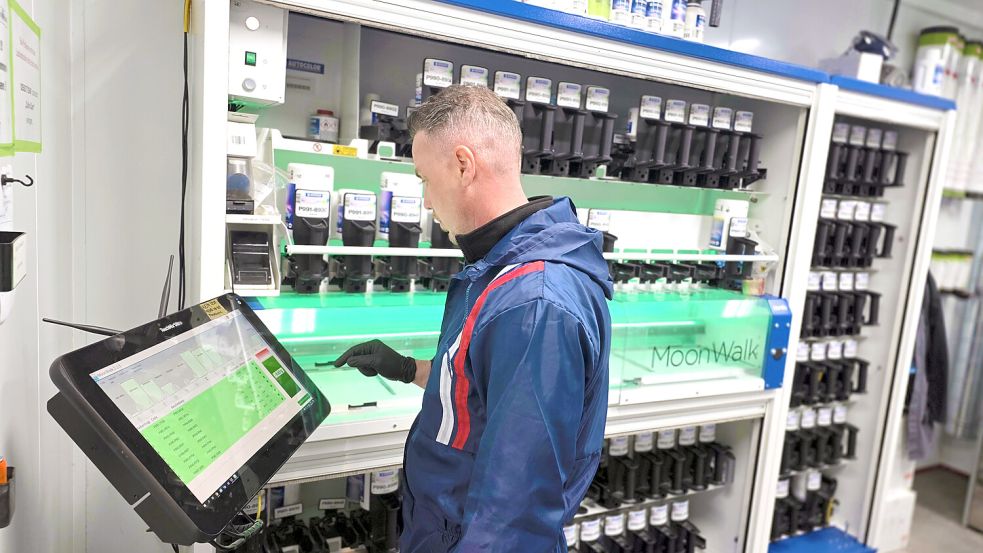 Auch die hauseigene Lackiererei ist mit modernster Technik ausgestattet.