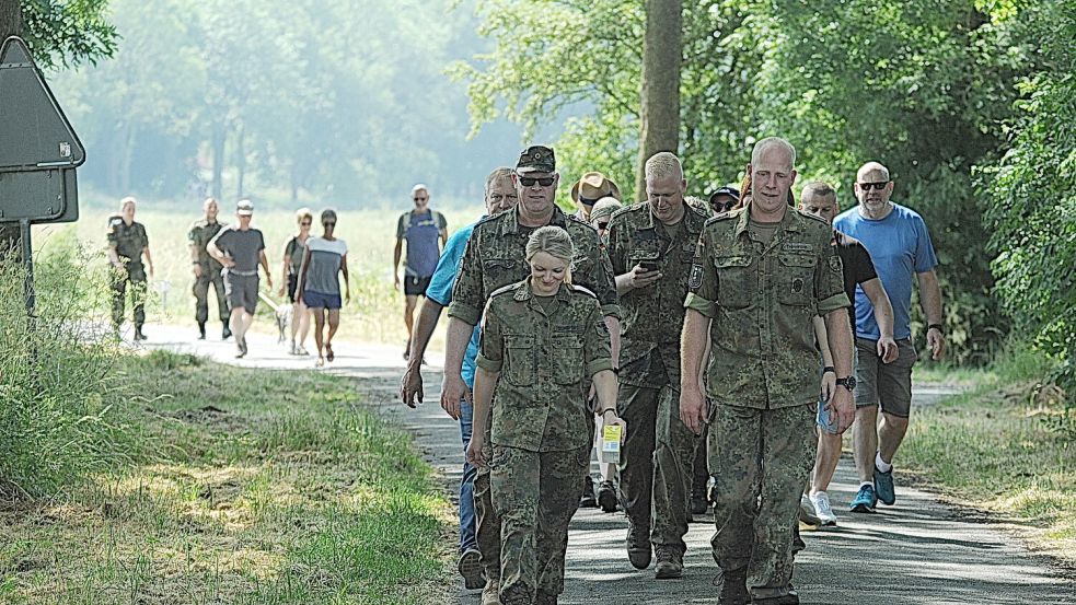 Der Marsch geht über rund zwölf Kilometer - 2026 gibt es eine Besonderheit. Foto: Bodo Wolters/Archiv