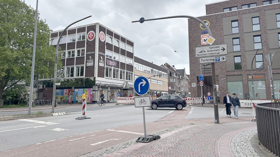 Die Kreuzung Agterum/Neutorstraße/Zwischen beiden Bleichen muss derzeit ohne Ampeln auskommen. Fotos: Stephanie Schuurman