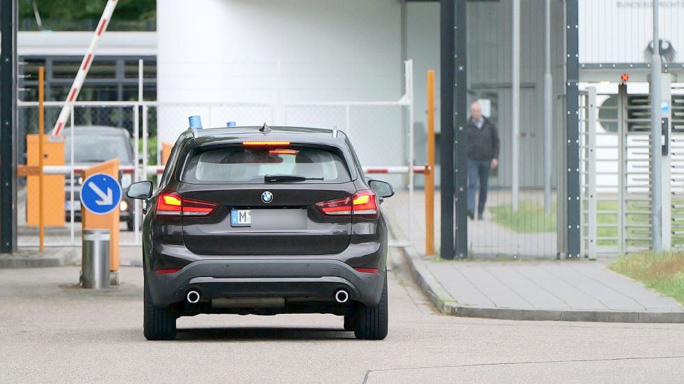 Die Festgenommenen wurden aus München zum Bundesgerichtshof nach Karlsruhe gebracht. Foto: René Priebe/PR-Video /dpa