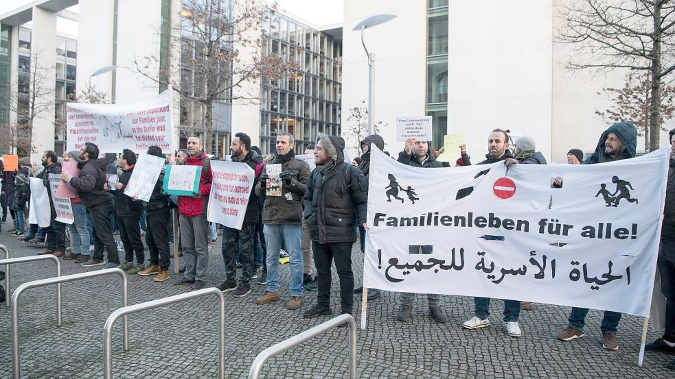 Über den Familiennachzug für Geflüchtete wird seit Jahren gestritten. (Archivfoto) Foto: Bernd von Jutrczenka/dpa