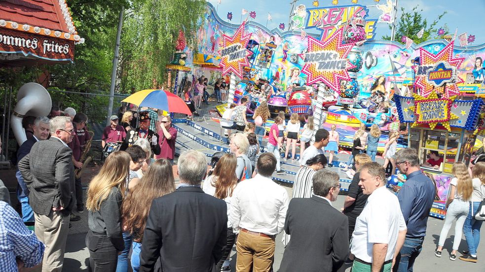 Bunde lockt mit dem Pfingstmarkt. Foto: Bodo Wolters/Archiv