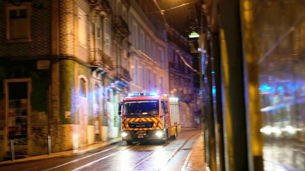 Die Kinder wurden rund 60 Kilometer südöstlich von Lissabon gefunden. (Symbolbild) Foto: Armando Franca/AP/dpa