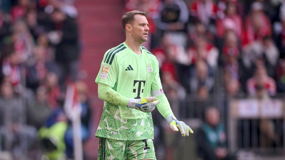 Beim vergangenen Bundesliga-Spieltag gegen den 1. FC Köln hatte Manuel Neuer nach rund einer Stunde Spielzeit vorzeitig den Platz verlassen. Foto: IMAGO/Ulmer/Teamfoto