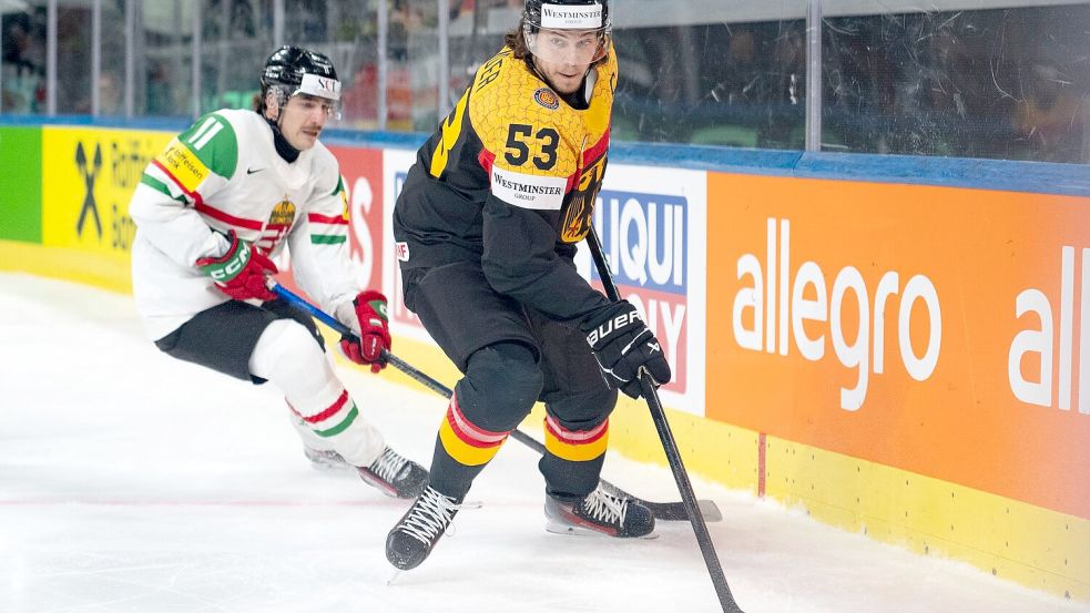 Für NHL-Star Moritz Seider und die Eishockey-Nationalmannschaft gibt es bei der WM in der Schweiz erstmals drei Punkte. Foto: Claudio Thoma