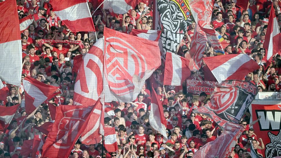 Die Essener Fans feuerten ihr Team lautstark an. Foto: Federico Gambarini
