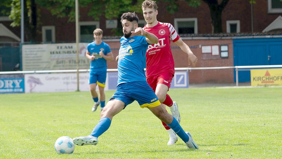 Kassem Mdayhli (am Ball) schoss Germania Leer in Front. Archivfoto: Lohmann