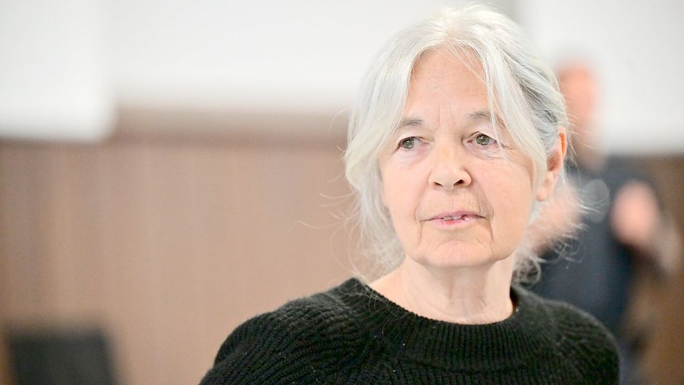 Die Plädoyers im Prozess gegen die ehemalige RAF-Terroristin Daniela Klette sind gesprochen, nun wird das Urteil erwartet. (Archivbild) Foto: Sina Schuldt/dpa