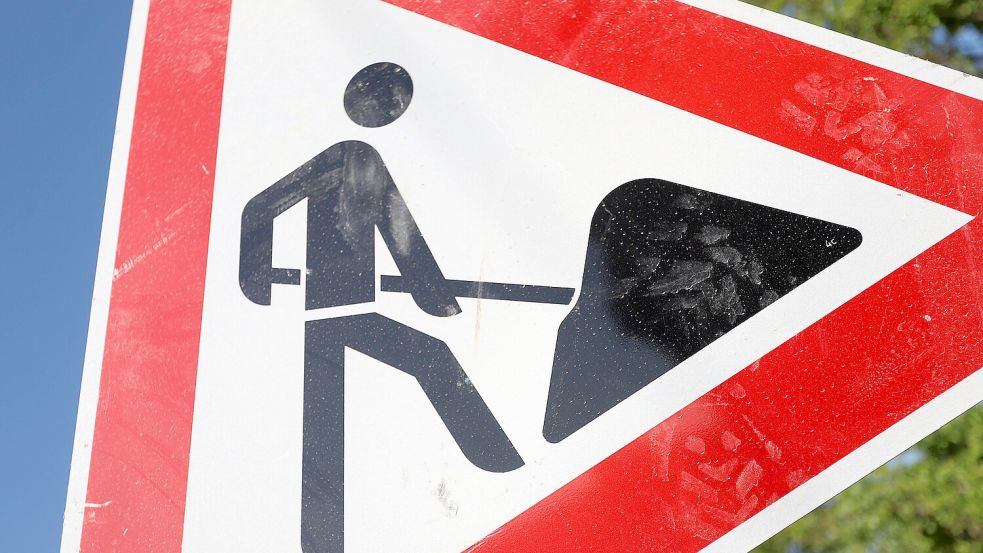 Die Stromer Landstraße in Bremen wird im Sommer für Sanierungsarbeiten voll gesperrt; auch für die Stedinger Brücke gibt es bereits Neubaupläne. Foto: imago images / Rene Traut