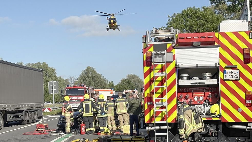 Die B 210 in Jever musste gesperrt werden. Foto: Susanne Ullrich