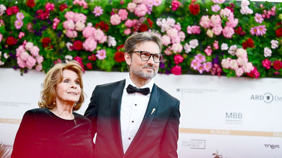 Ein besonderes Duo: Senta Berger mit ihrem Sohn Simon Verhoeven. Foto: Sebastian Christoph Gollnow
