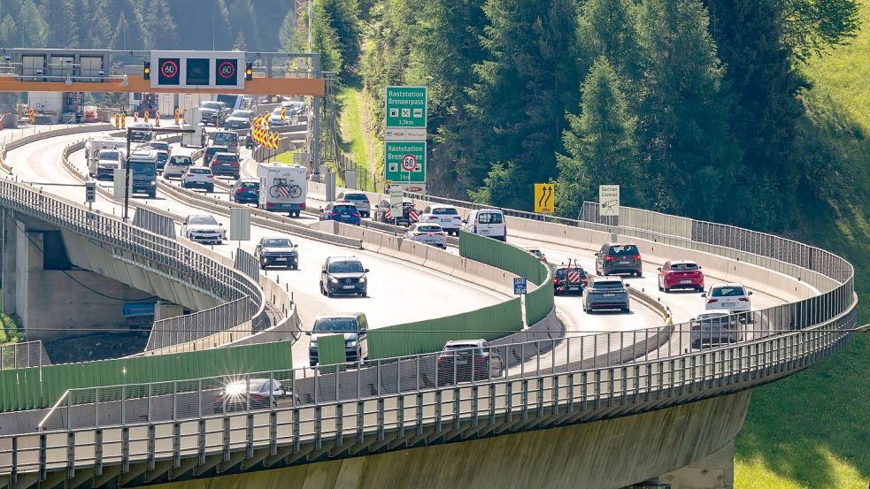 Nach der Aufhebung der Brenner-Sperre herrschte zeitweise reger Verkehr. Foto: Peter Kneffel