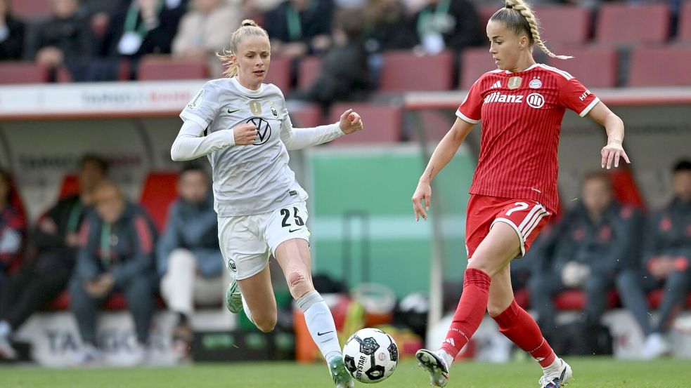Die Frauen-Bundesliga macht sich auf den Weg in die Selbstständigkeit. (Archivbild) Foto: Fabian Strauch/dpa