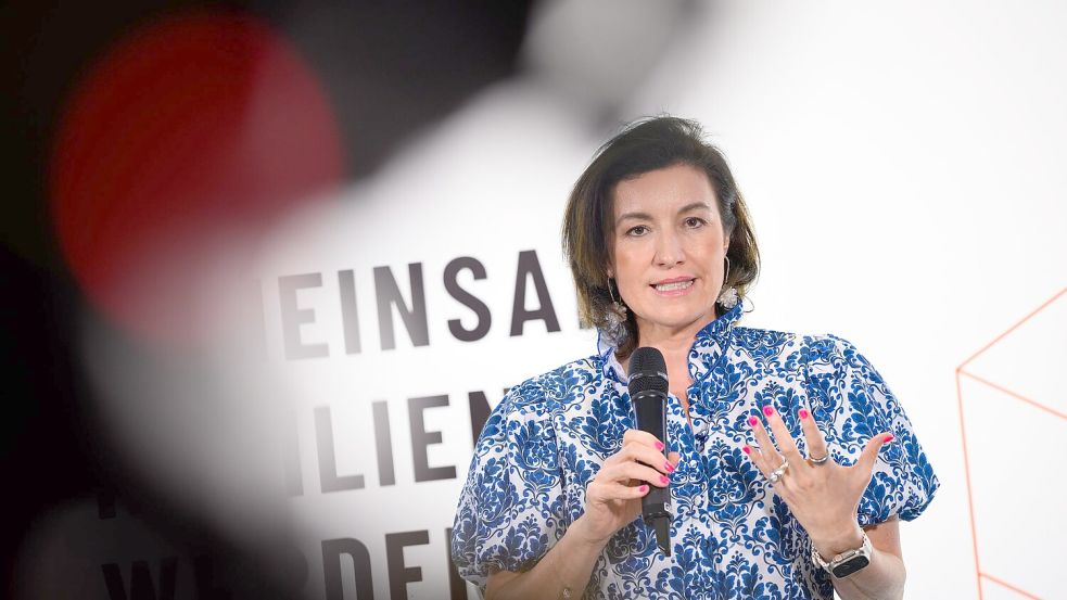 Kommt die Bafög-Reform noch oder nicht? Bundesforschungsministerin Dorothee Bär (CSU) hat jedenfalls Zweifel. (Archivfoto) Foto: Bernd von Jutrczenka/dpa