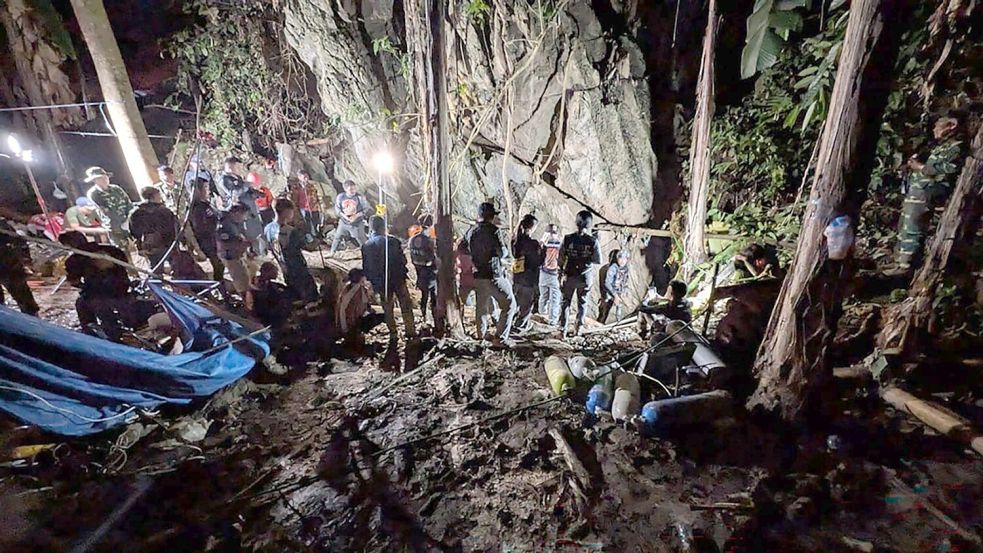 Spezialisten haben nach eigenen Angaben einen neuen Zugang zu der Höhle gefunden. Foto: Josh Richards/dpa