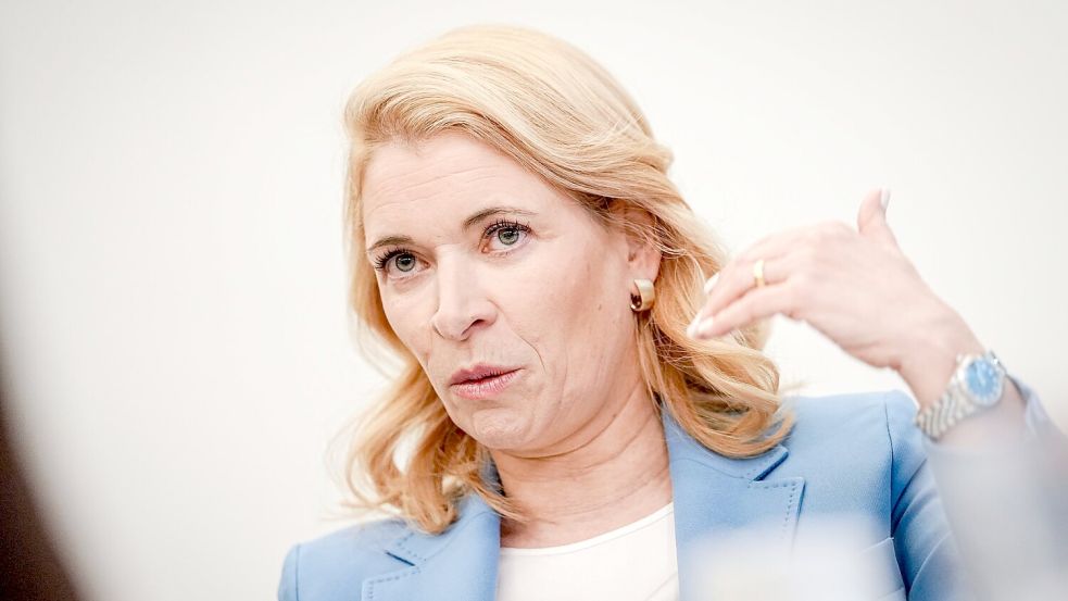 Bahnchefin Evelyn Palla warnt vor unerwünschten Folgen von Wettbewerb im Fernverkehr. (Archivbild) Foto: Kay Nietfeld/dpa