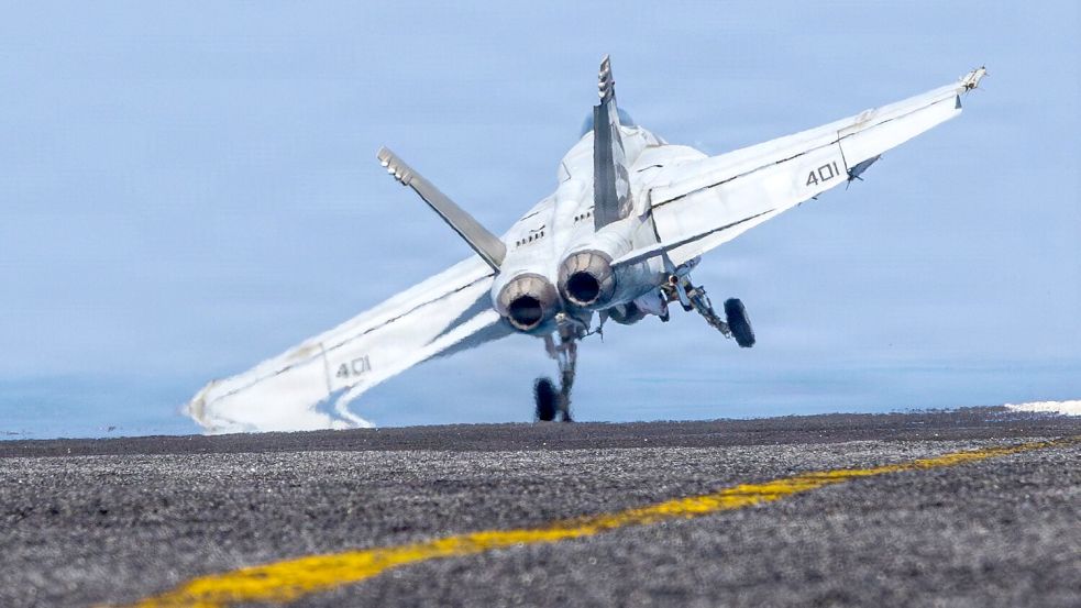 Das US-Militär hat vor der Insel Charg nach eigenen Angaben einen unbeladenen Öltanker angegriffen. (Symbolbild) Foto: Uncredited/US Central Command/dp