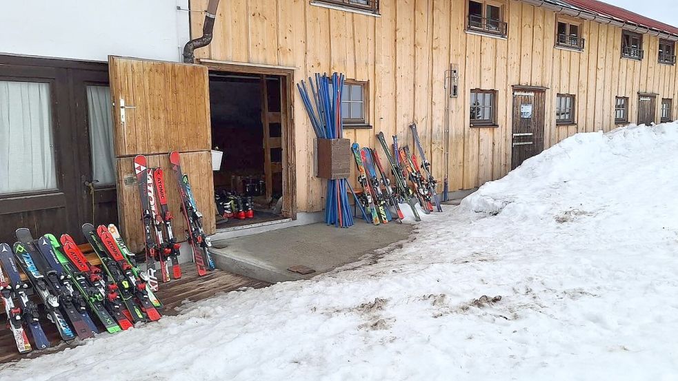 Tausende von jungen Leuten haben hier Skifahren gelernt: Die Falkenhütte in Steibis. Foto: privat