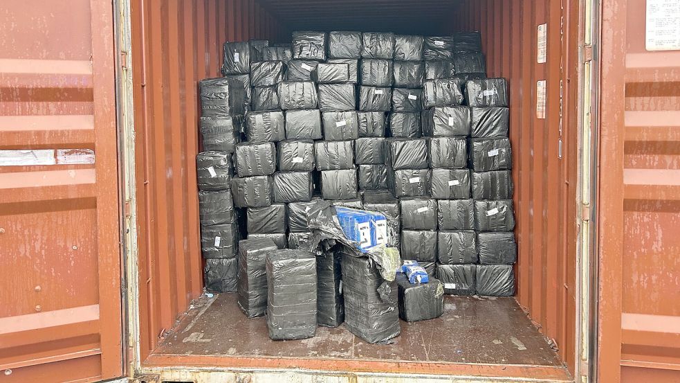 Sicherstellung von acht Tonnen Kokain in einem Seecontainer in Wilhelmshaven. Foto: Generalzolldirektion