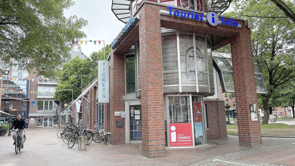 Macht bald für mehr Toiletten Platz: die Tourist-Info in der „Welle“ am Stadtgarten. Fotos: Stephanie Schuurman