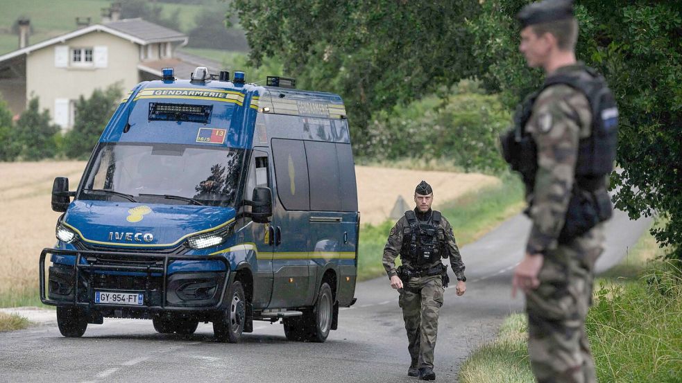 Eine Obduktion muss letzte Gewissheit bringen, ob es sich bei der entdeckten Leiche um die vermisste Elfjährige handelt. Foto: Ed Jones/AFP/dpa