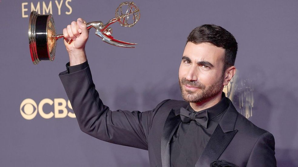Für seine Darstellung des „Roy Kent“ erhielt Brett Goldstein zweimal einen Emmy als bester Nebendarsteller in einer Comedyserie. (Archivbild) Foto: Chris Pizzello/Invision via AP/d