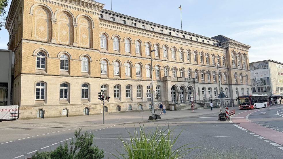 Das Landgericht Osnabrück verhandelt den Fall eines 35-Jährigen, der im November 2025 seinen Mitbewohner getötet haben soll. Foto: Matthias Liedtke
