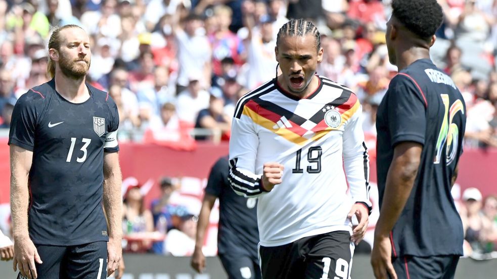 Leroy Sané bejubelt sein Tor bei der WM-Generalprobe gegen die USA. Foto: Federico Gambarini/dpa