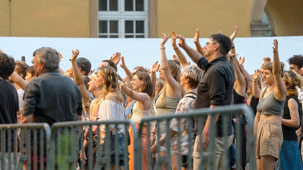 Auch dieses Jahr darf im Schlossinnenhof wieder kostenlos der Live-Musik gefrönt werden. Foto: Ernesto Moses Wiebrock
