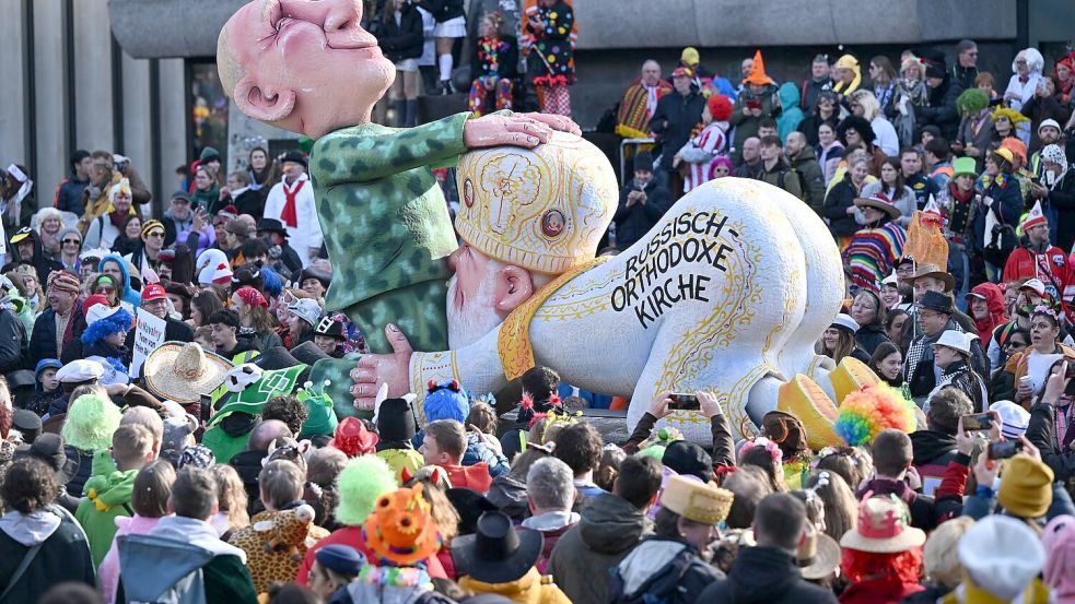 Der deutsche Bildhauer Jacques Tilly ist auch wegen Verletzung religiöser Gefühle verurteilt worden. (Archivbild) Foto: Federico Gambarini