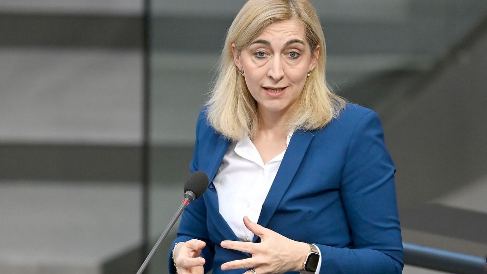 Das Gesundheitsministerium erwartet eine größere Finanzlücke bei den Kassen 2027. (Archivbild) Foto: Elisa Schu/dpa