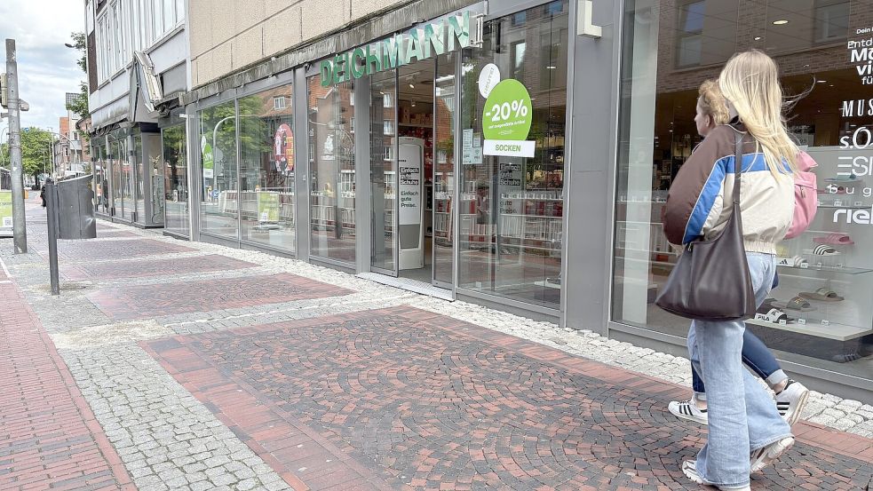 Schließt in absehbarer Zeit: Deichmann an der Neutorstraße. Fotos: Stephanie Schuurman
