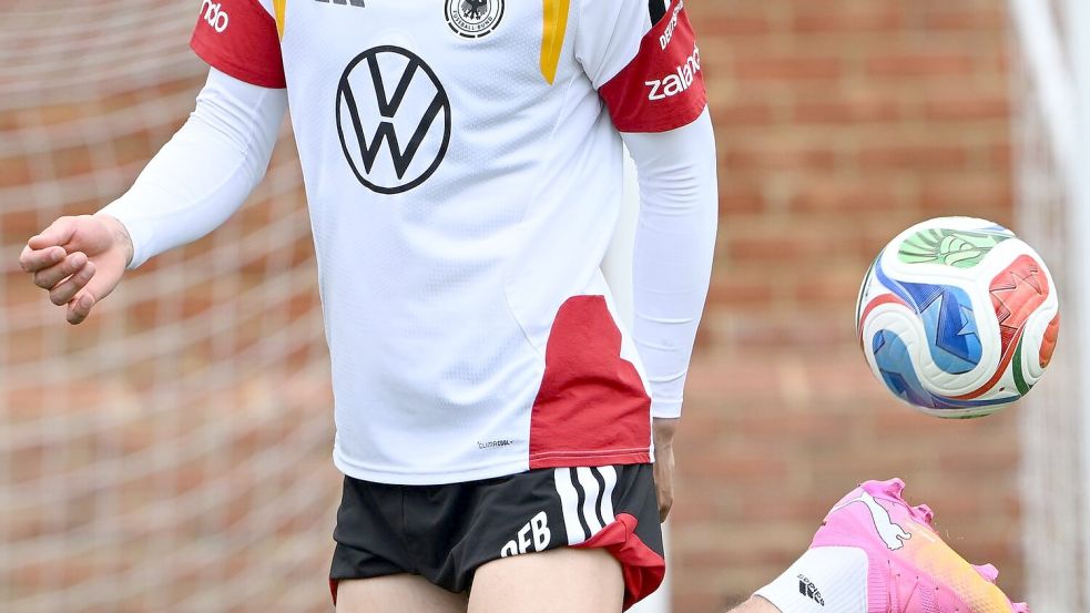 „Ein begnadeter Fußballer“, sagt Rudi Völler über Kai Havertz. Foto: Federico Gambarini/dpa