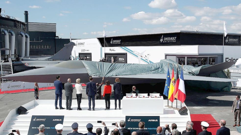 So sollte der neue Kampfjet eigentlich aussehen - doch nach dem FCAS-Aus schließen sich Unternehmen zu neuen Kooperationen zusammen. (Archivbild) Foto: Benoit Tessier/POOL Reuters/dpa