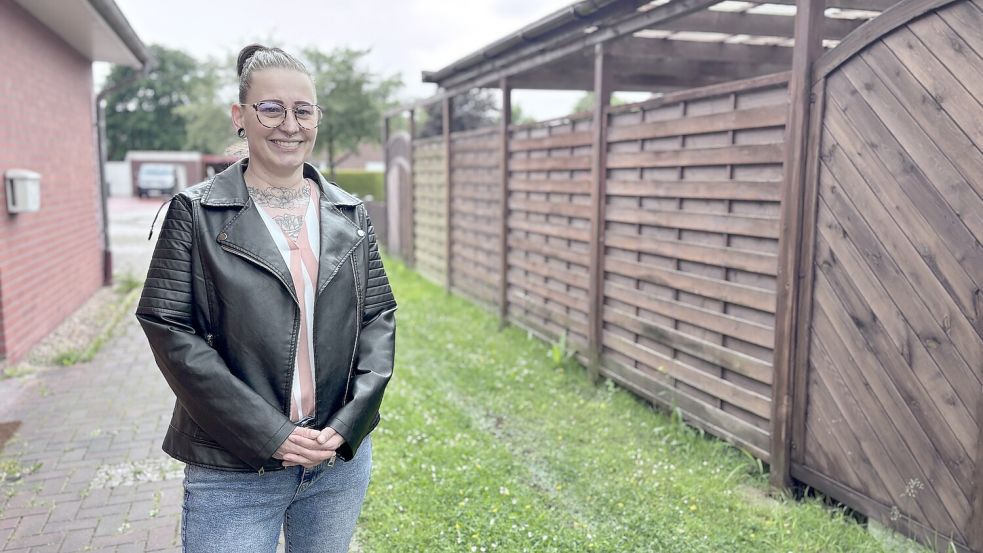 Sonja Voß aus Pewsum hat schlimme Dinge erlebt. Sie hofft, mit ihrer Geschichte anderen Frauen Mut machen zu können. Foto: Hannah Weiden