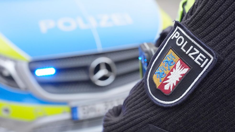Erste Hinweise zum tödlichen Unfall bei Freepsum sind bei der Polizei eingegangen. Die Polizei sucht weiter nach Zeugen. Symbolfoto: Marcus Brandt/dpa