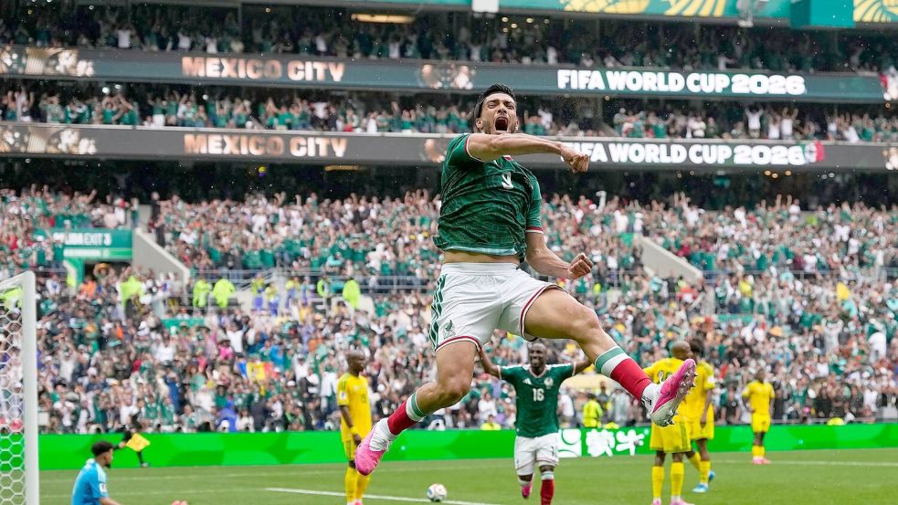 Raúl Jiménez nach seinem Tor zum 2:0. Foto: Natacha Pisarenko