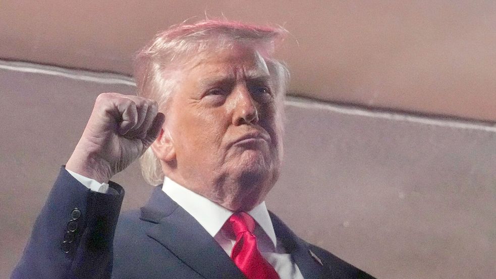 Trump demonstriert Macht. (Archivbild) Foto: Mark Schiefelbein