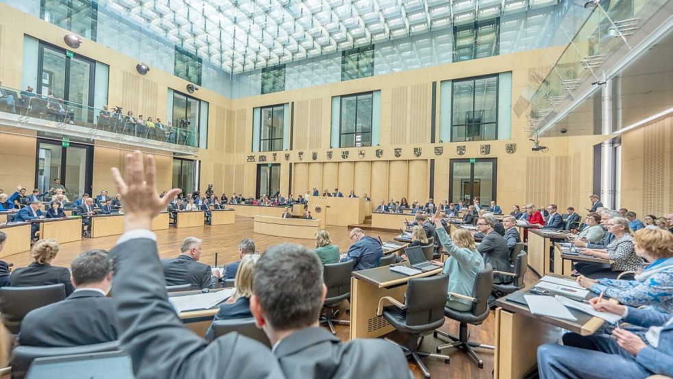 Der Bundesrat arbeitete vor dem Wochenende eine lange Tagesordnung ab. Foto: Michael Kappeler/dpa