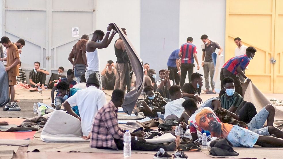 Für die betroffenen Schutzsuchenden hat Geas massive Folgen. (Archivbild) Foto: Giannis Angelakis/AP/dpa