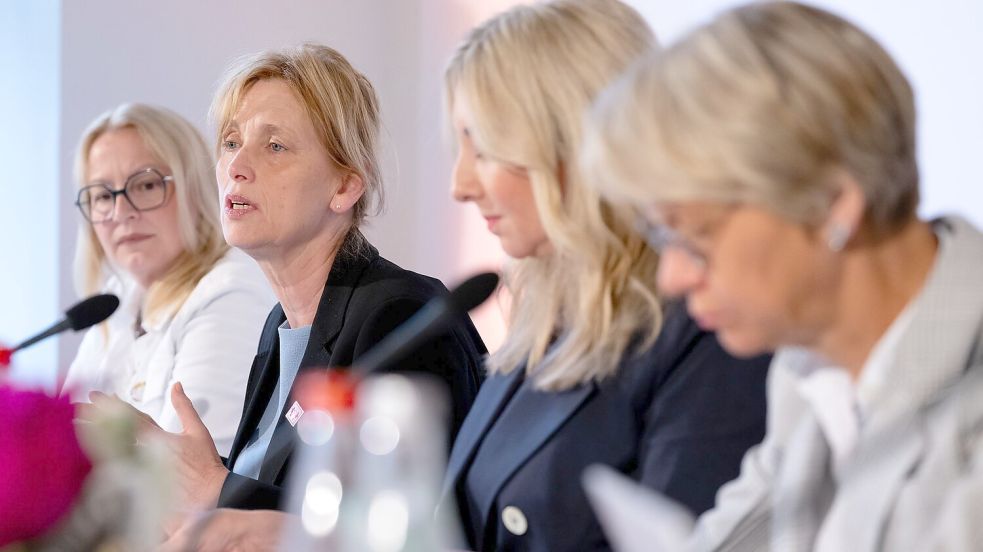 Die Bildungsminister der Länder haben gemeinsame Ziele und Maßnahmen zur Stärkung der Medienkompetenz in der Schule verabschiedet. (Symbolbild) Foto: Sven Hoppe