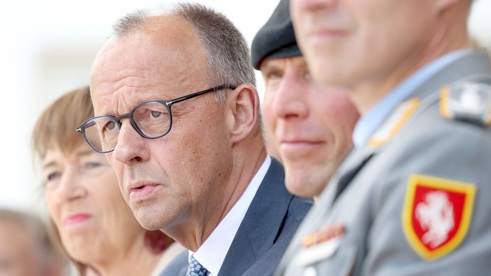 Konkrete Bedrohungen sind keine Fiktion, sondern bereits Alltag auch in Deutschland, warnt Bundeskanzler Friedrich Merz (CDU). Foto: Christoph Reichwein/dpa